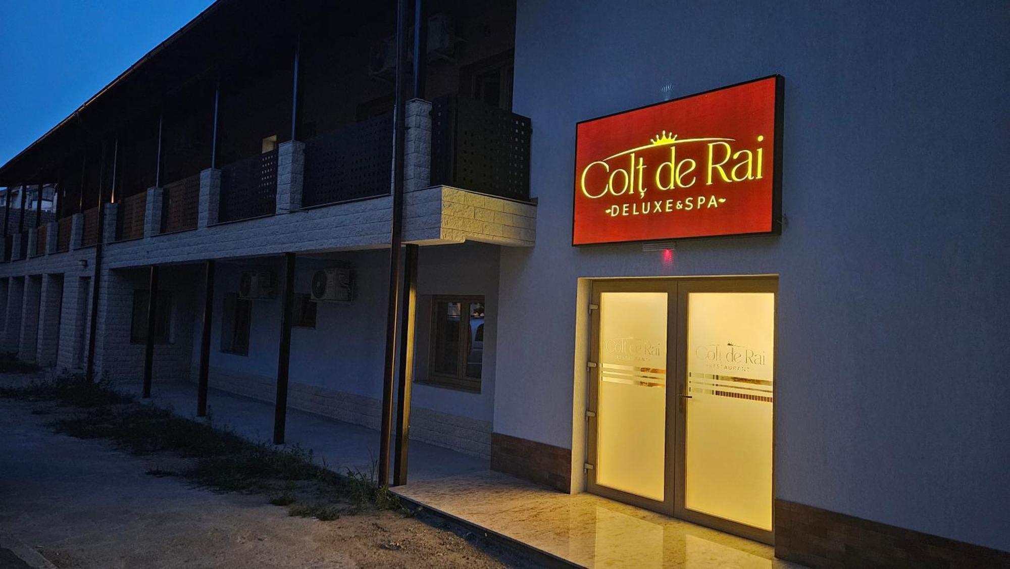 Hotel Colt De Rai Resita Exterior foto